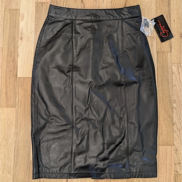 Cayenne Dresses & Skirts - Vintage Cayenne Genuine Black Leather Long Skirt Size 7 / 8 Medium